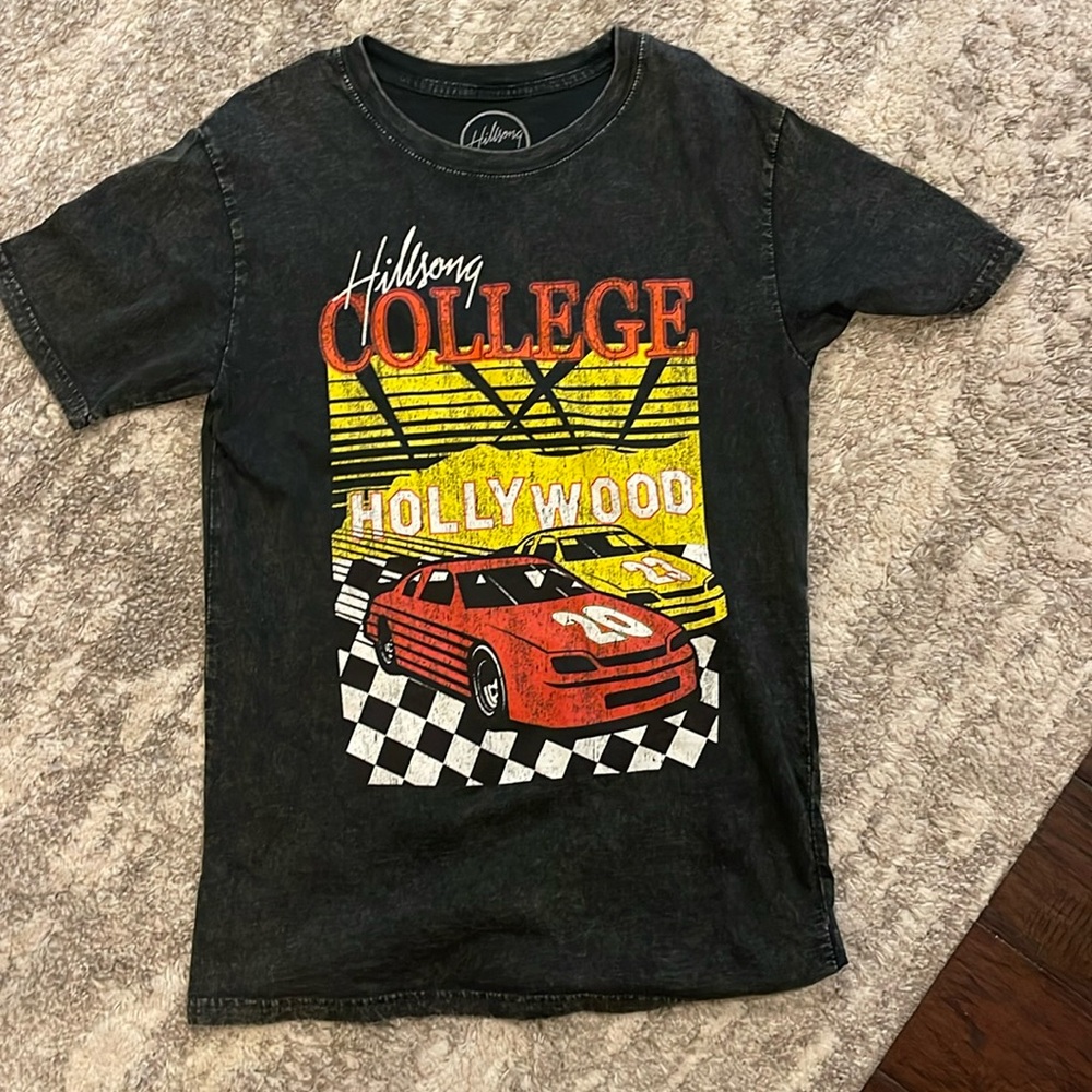 Men’s Hillsong College vintage tee; size small